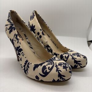 Tribeca Women's Size 6.5M Moon Rise Navy Blue Cream Closed Toe High Heel Pumps
